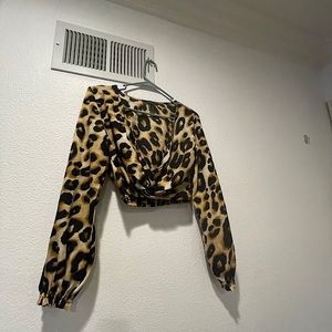cheetah long sleeve crop top